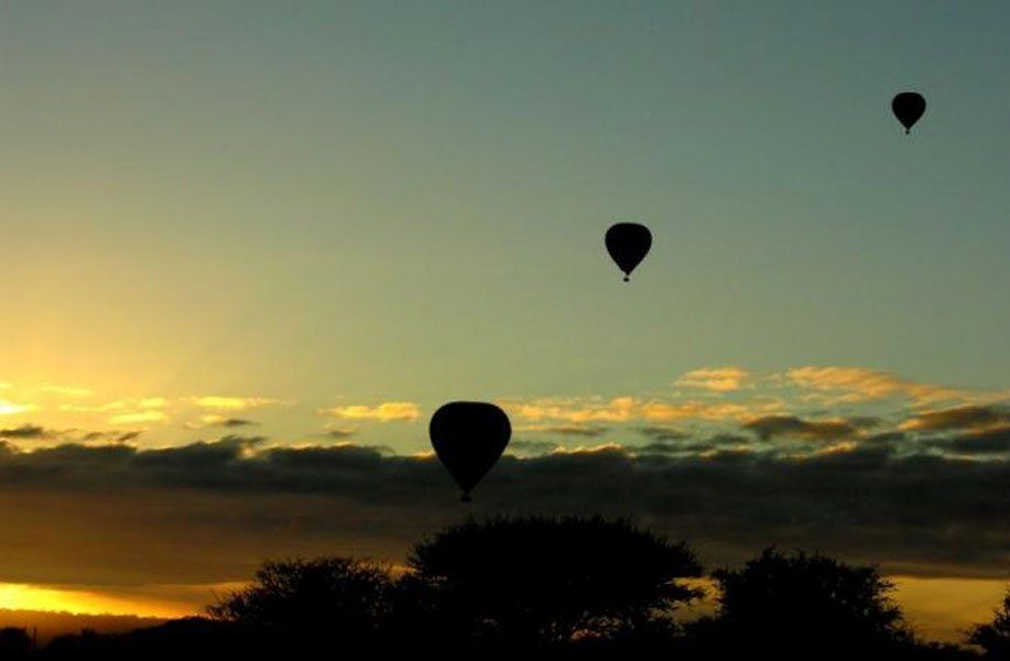 Hot air ballooning over the Lowveld